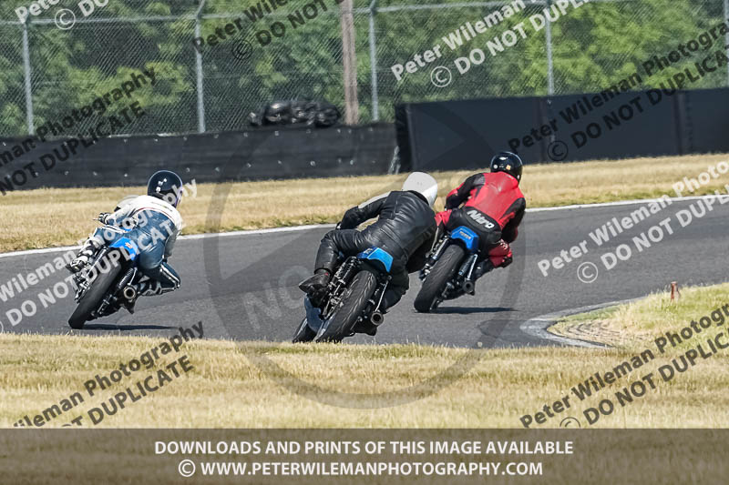 cadwell park;cadwell park photographs;cadwell trackday photographs;enduro digital images;event digital images;eventdigitalimages;peter wileman photography;racing digital images;trackday digital images;trackday photos